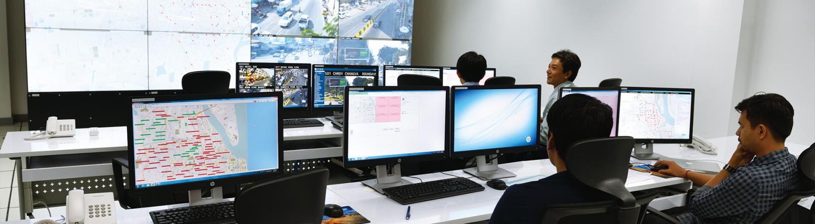 After the completion of phnom penh traffic control center.Based on the map and image, in the form of the traffic in many take in everything in a glance on the screen