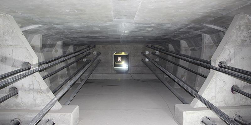 Internal anti-corrosion laid by PC steel bridge (photo: sumitomo mitsui construction (strains))