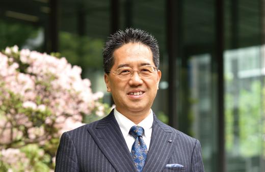 The standing executive director of the social system operating security shibata line
