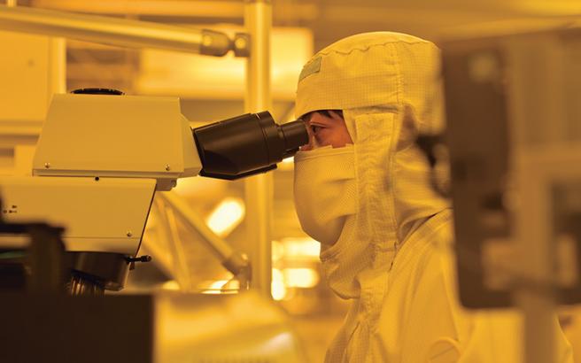 With the most sophisticated equipment and excellent technology integration, GaN HEMT manufacturing will go in a future (sumitomo electric Device Innovation co., yamanashi career)