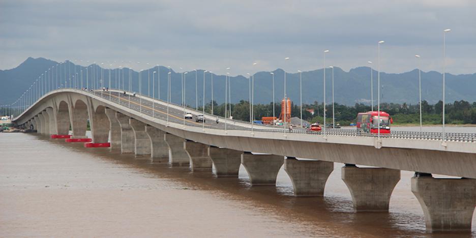 Open, after the Finn bridge connecting city and port as an important infrastructure work (photo: sumitomo mitsui construction (strains))