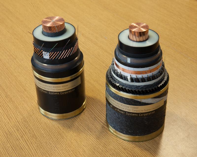 400 kv described.properties dc cable samples.(left) land use cable, submarine cable (right)