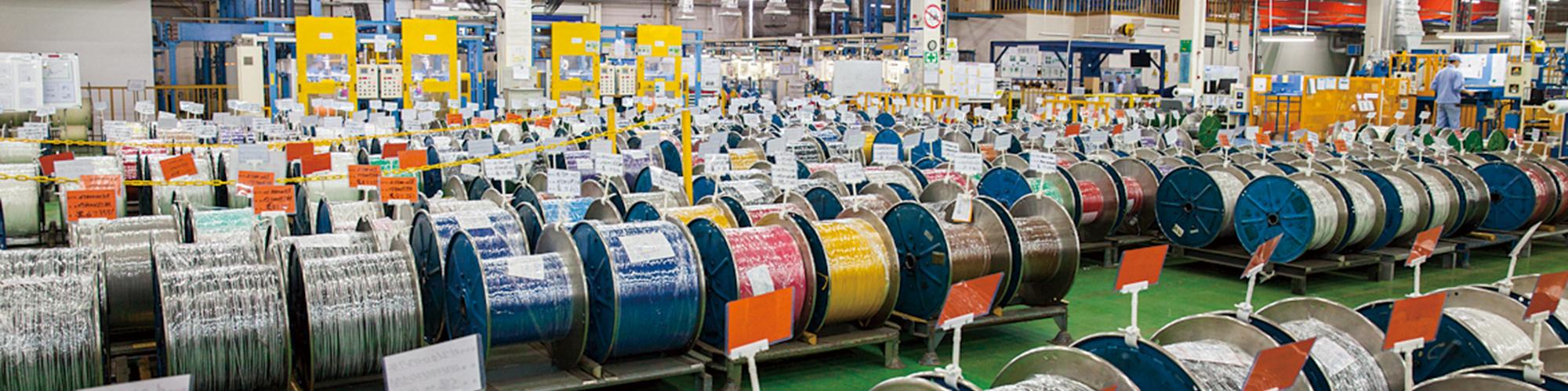 大量に出荷を待電子ワヤ製品群