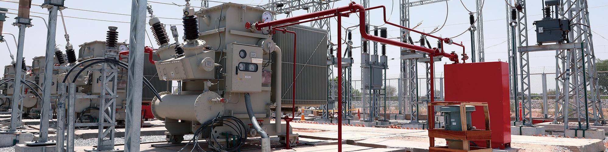 明電舎が納入した変圧器。この変電所だけで４台納入されている