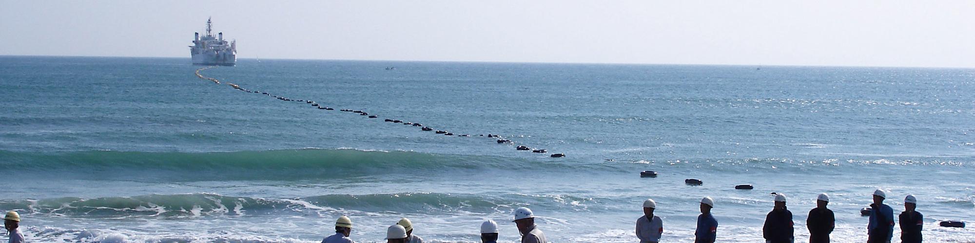 世界の海を渡る｢海底光ファイバ｣ 〜世界最高の極低損失光ファイバへの挑戦〜