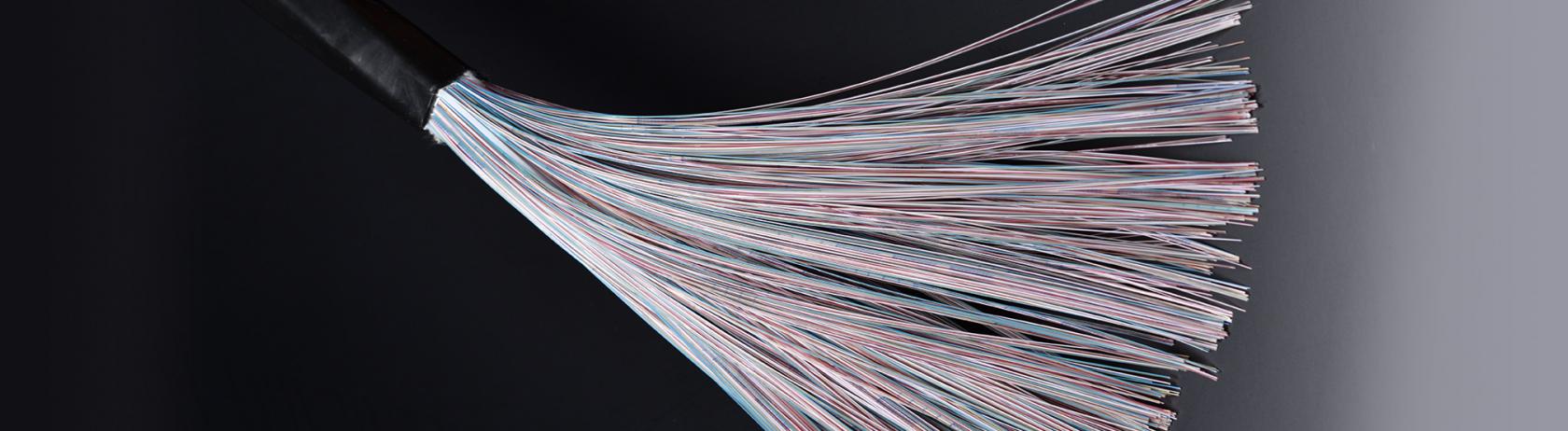 确保光通信的可靠性-实施光纤布线解决方案