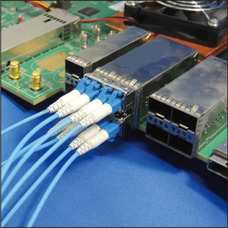 Wavelength-Division-Multiplexing光传输设备使用信号补偿技术和低带宽光学接收器