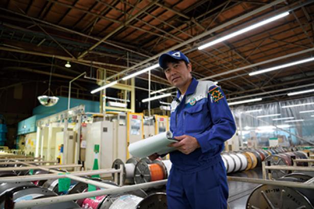 Atsushi Shinchi /总经理,制造部门/电线和电缆工厂/先进电子电线和电缆部门/住友(SEI)电子线有限公司