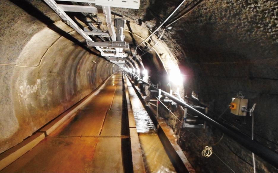 电缆安装时的服务隧道