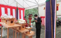 After a Shinto priest read aloud a prayer, we offered Tamagushi, or a sprig of a sacred tree.