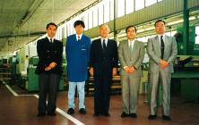 工厂在德国/ Masayoshi松本(左)主席,住友电气有限公司